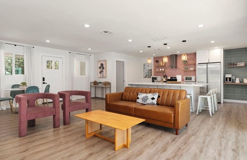 Santa Ana Casa | Family Oasis by Disneyland w/Pool + Fire Pit, Games