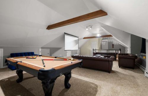 Sparrow Bush Casa | Family Oasis Pool Firepit Creek Near Delaware