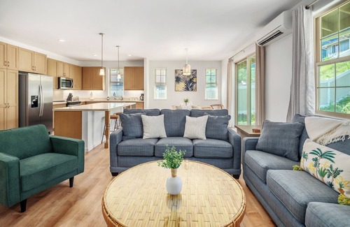 Makaha Valley Casa | Family Oceanview Oasis, Hot Tub, 5min to beach