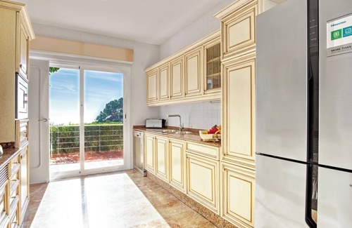 Urbanitzacio la Fustera Villa | Villa familiar "Perla Del Mar" con vistas al mar, piscina privada y terrazas privadas