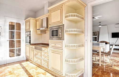 Urbanitzacio la Fustera Villa | Villa familiar "Perla Del Mar" con vistas al mar, piscina privada y terrazas privadas