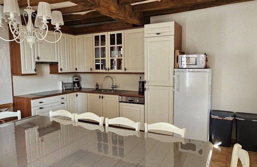Lureuil Casa | Family or friends getaway in Lureuil – 5 bedrooms – terrace – air condition
