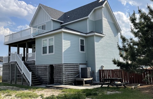 Whalehead Beach Casa | Family Paradise in Corolla: Oceanside, 4bds, Pool/Spa, Dog-Friendly