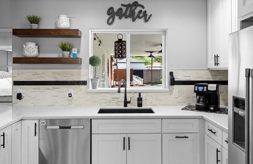 Encanto Casa | Family Paradise-Kid and Pet Friendly Home by Encanto Golf Course-Downtown Phx.