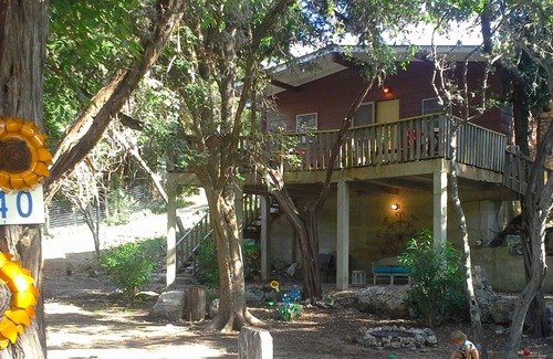 Concan Casa | 🌻Family-PERFECT for 8, Mountain View, *Next to NEAL's!* & Riverfront Access!