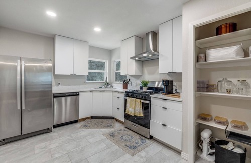 South Arlington Casa | Family & Pet-Friendly 4BR Home, Walk to Stadiums