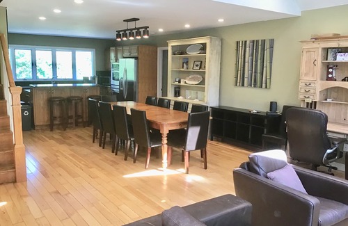 Montauk Casa | FAMILIA / MASCOTA amigable! 5 dormitorios, ducha al aire libre / jacuzzi, patio cercado! EHRR # 16-129