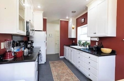 Newberg Casa | Family/Pet Friendly Craftsman