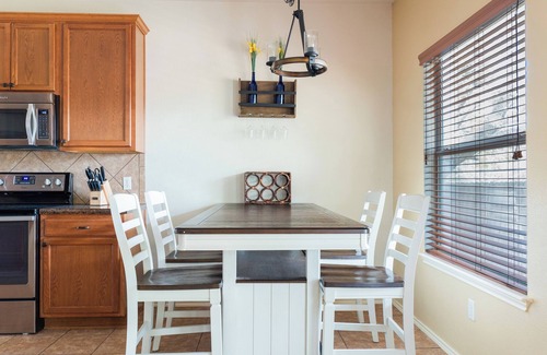 Hutto Casa | Family-Pet Friendly! Grill & Fire Pit - Close to Kalahari