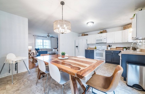 Lynchburg Casa | Family + Pet Friendly Home that Gives Back!