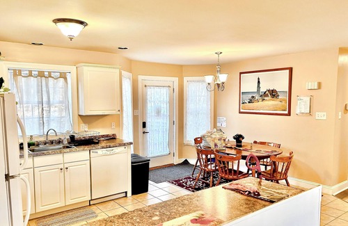 Ransom Casa | Family & pet-friendly, peaceful rural escape with a heated pool. Hiking nearby.