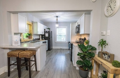 Greater South Side Casa | The Kirkwood - Cozy 2bdrm Oasis
