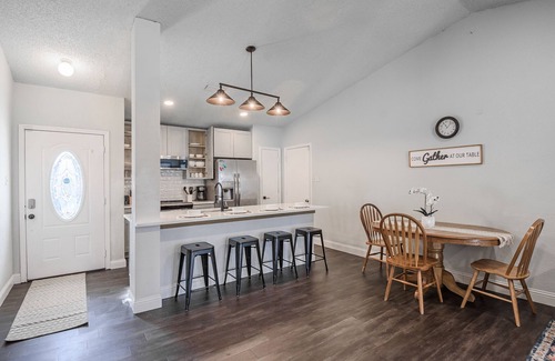 Fort Worth Casa | Family-Pet friendly home in DFW area.