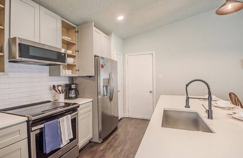 Fort Worth Casa | Family-Pet friendly home in DFW area.