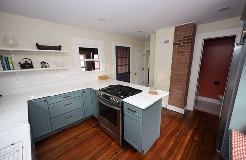 Wallingford Center Casa | Family, pet friendly downtown New England charmer. Mins from Yale, Choate, QU.