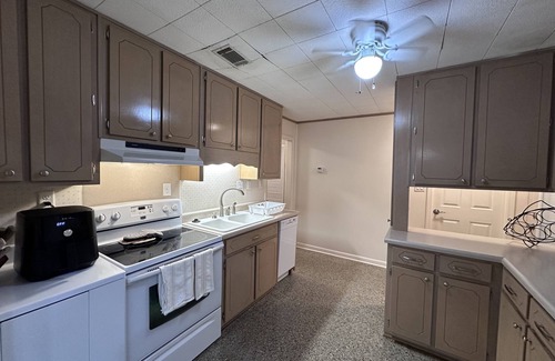 Bel Air Cabaña | Family Ready: POOL :3BR/2BA Beach Cottage: Less than a block from Beach: WIFI