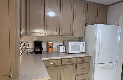 Bel Air Cabaña | Family Ready: POOL :3BR/2BA Beach Cottage: Less than a block from Beach: WIFI