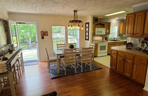 Smith Mountain Lake Casa | Family retreat at the Lake! Dock the boat, fish, jump, or swim from the dock.