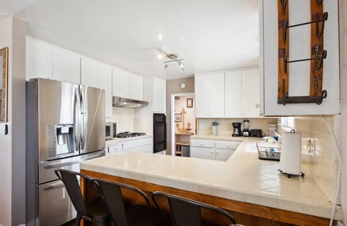 National City Casa | Family Retreat by Cardo | Sleeps 10