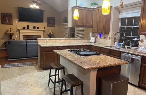 Kingwood Casa | Family Retreat in Houston, Pool & Spa Sleeps 15 Oasis, Relax & Reconnect Style