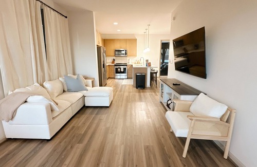 Makaha Valley Casa | Family Retreat in Mākaha Valley | Sleeps 14 + Beach Gear