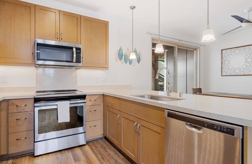 Makaha Valley Casa | Family Retreat in Mākaha Valley | Sleeps 14 + Beach Gear