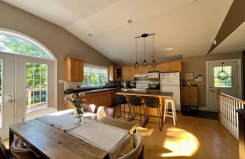 Timberlea Casa | Family Retreat Near Halifax