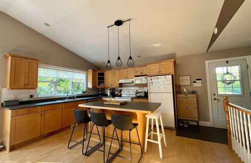 Timberlea Casa | Family Retreat Near Halifax
