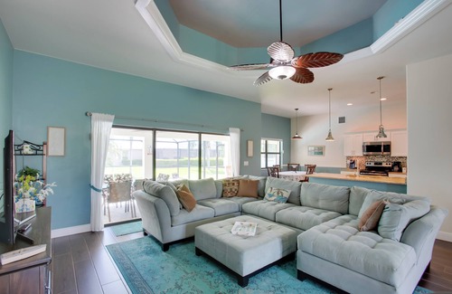 Pelican Casa | Family Retreat w/Backyard Oasis in Cape Coral!