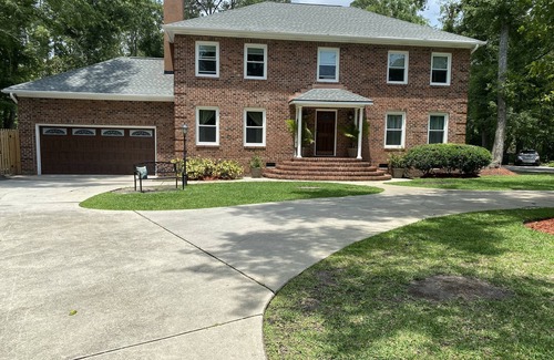 Bayshore Casa | ¡Un retiro familiar con una piscina privada a solo minutos de Wrightsville Beach!