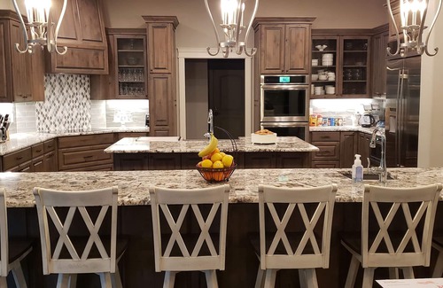 West Salem Casa | Author Estate