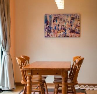 Lampang Apartamento | Family Room by 233Poshtel