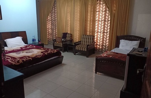 Islamabad Casa | Family room with central heating system/AC