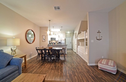 Corpus Christi Casa | Family size pool side townhouse with a view.