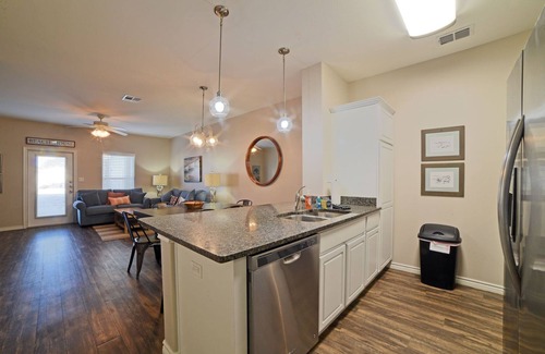 Corpus Christi Casa | Family size pool side townhouse with a view.