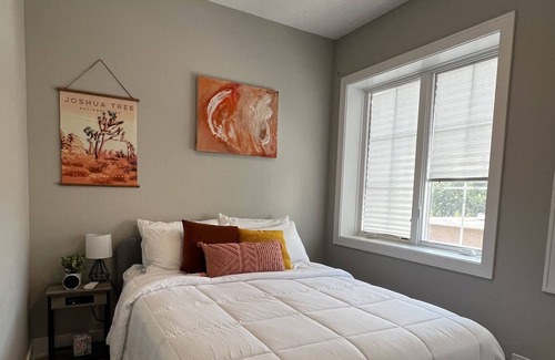 Bronzeville Casa | Family-sized 4 bedroom Oasis, 5 minutes from McCormick place and White Sox park