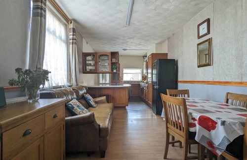 Cathays Casa | Family-sized comfort - Walk to Lake & City Centre