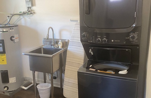 Memphis Cabaña | Family-sized Cottage (The Lily Pad) with numerous amenities.