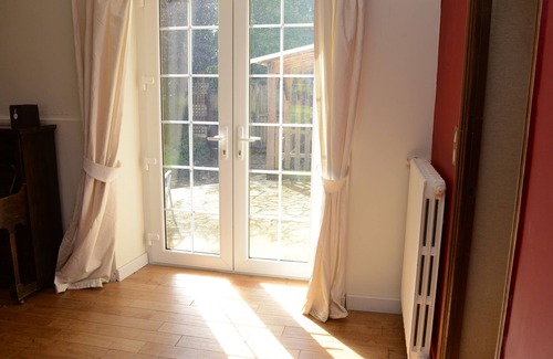 Desertines Casa | Large Holiday Home | 5 bedrooms | Shared Pool/Gym/games room | WIFI | No pets