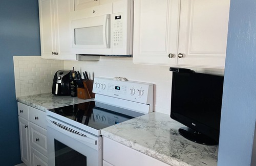 Kiska Beach Casa | Family-Sized 2BR/BA House-5 Minutes to the Beach! Pets/Dogs Welcomed!!!