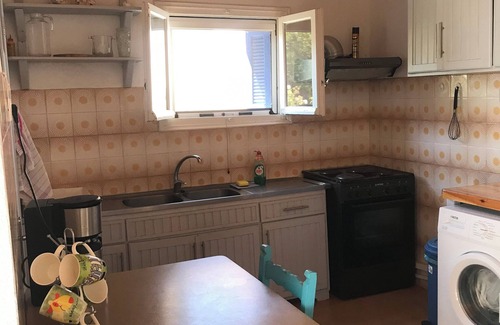 Pylos-Nestoras Cabaña | Family-sized vacation house on Zaga beach in Koroni, Messinia. Pet friendly!