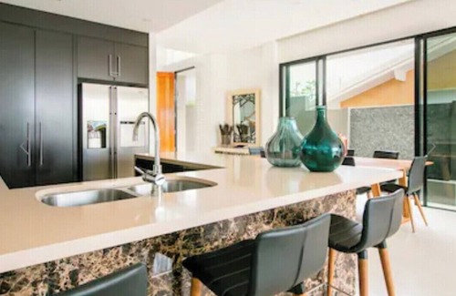 Bella Vista Casa | Family-sized with all modern amenities