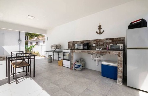 Jobos Casa | Family Southern Getaway Private Pool & Jacuzzi