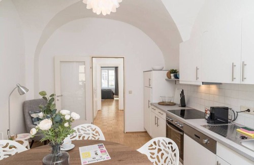Lend Apartamento | Family Stay Near Kunsthaus Graz | Sleeps 6