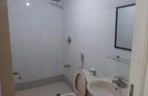 Wack-Wack Greenhills Apartamento | Family Staycation 2 with Pool