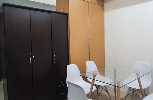 Wack-Wack Greenhills Apartamento | Family Staycation 2 with Pool