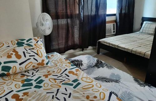 Wack-Wack Greenhills Apartamento | Family Staycation 2 with Pool