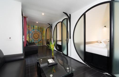 Siem Reap Cama Y Desayuno | Family-Style 3-Bedroom Unique Villa by Tunnel