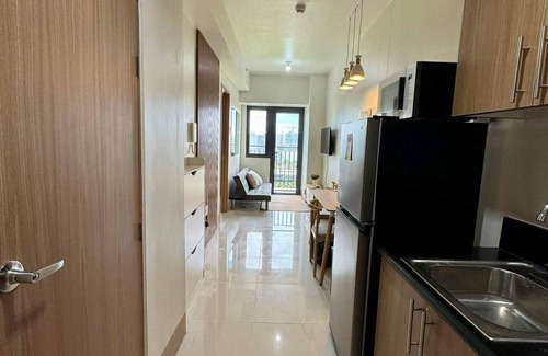 Bouvet Island Condominio | Family suite with 1 bedroom and balcony, stay with us at SMDC Shore 3 Residences