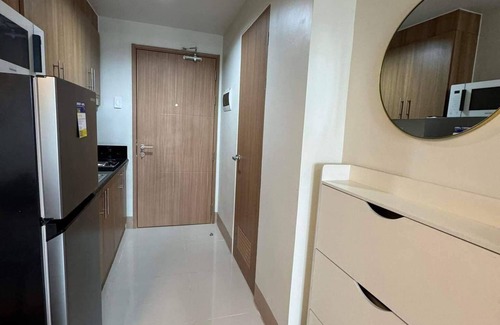 Bouvet Island Condominio | Family suite with 1 bedroom and balcony, stay with us at SMDC Shore 3 Residences